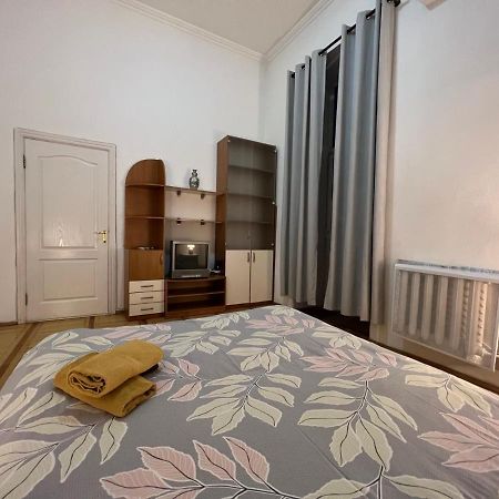 Apartment In The Historic Center كييف المظهر الخارجي الصورة