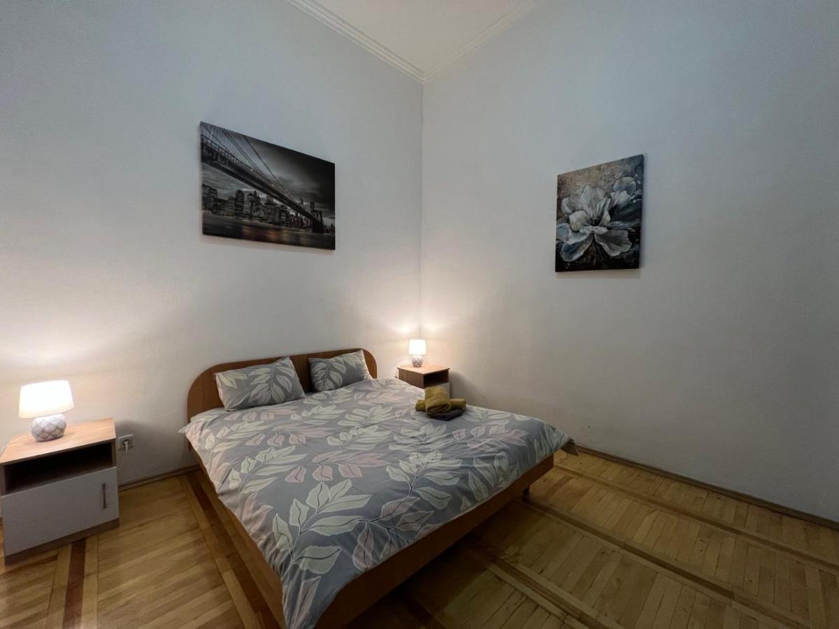 Apartment In The Historic Center كييف المظهر الخارجي الصورة