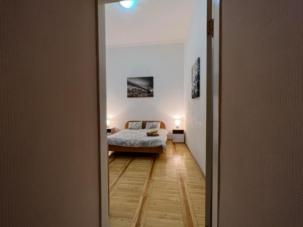 Apartment In The Historic Center كييف المظهر الخارجي الصورة