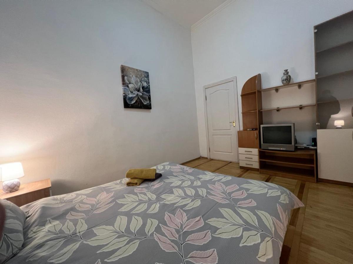 Apartment In The Historic Center كييف المظهر الخارجي الصورة